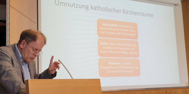 Prof. Benedikt Kranemann trägt vor | Foto: EAT/SK